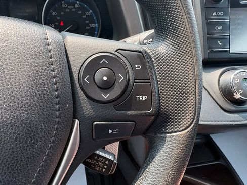 Used 2018 Toyota RAV4 LE w/ All Weather Liner Package FWD image 18