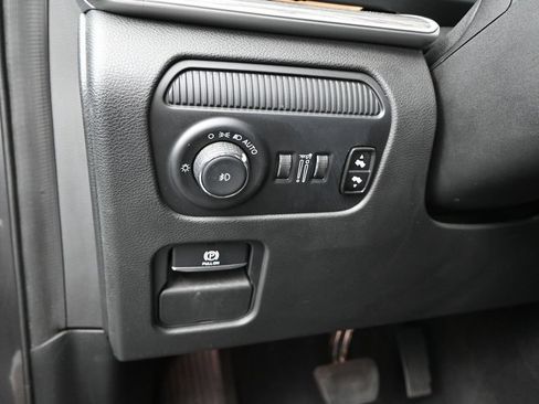 Used 2024 Jeep Wagoneer Series III AWD/4WD image 7