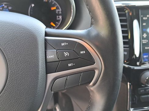 Used 2021 Jeep Grand Cherokee Laredo X AWD/4WD image 18