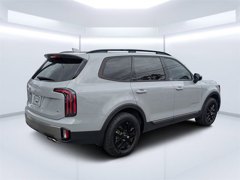 Used 2023 Kia Telluride SX X-Pro image 3
