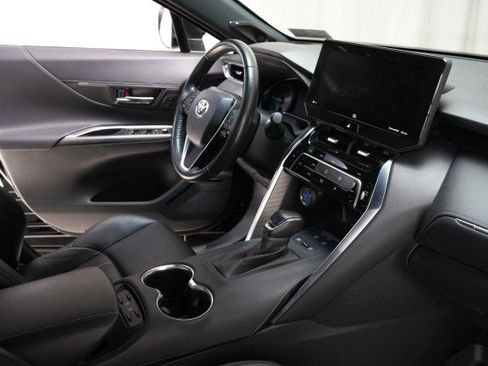 Used 2021 Toyota Venza XLE image 58