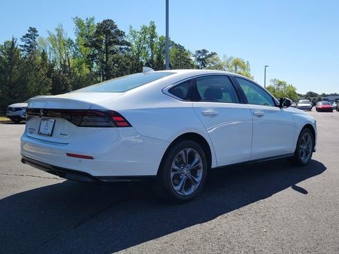 Certified 2024 Honda Accord EX-L image 4