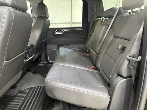 Used 2025 Chevrolet Silverado 2500 LTZ w/ LTZ Convenience Package image 25