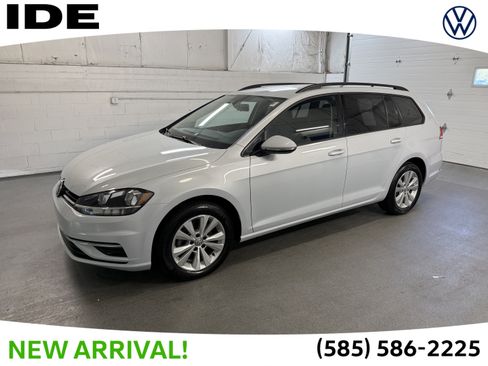 Used 2018 Volkswagen Golf S AWD/4WD image 1