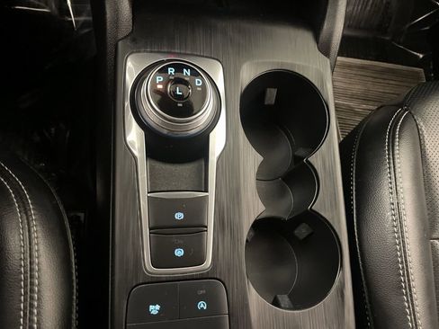 Used 2021 Ford Escape SEL w/ Technology Package image 9