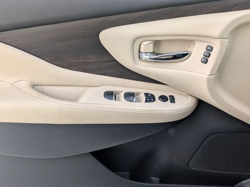 Used 2023 Nissan Murano Platinum w/ Cargo Package FWD image 30