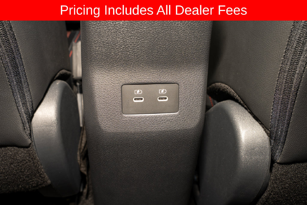 Used 2025 Nissan Kicks SR AWD/4WD image 7