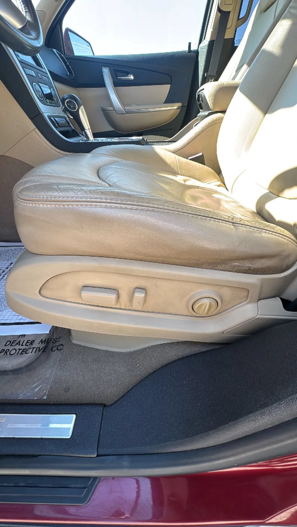 Used 2010 GMC Acadia SLT w/ Technology Package FWD image 16