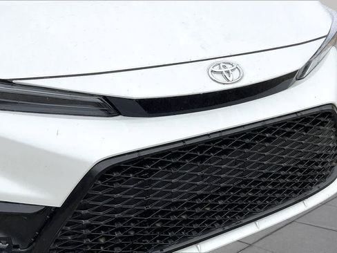 Used 2023 Toyota Corolla SE w/ SE Premium Package FWD image 30