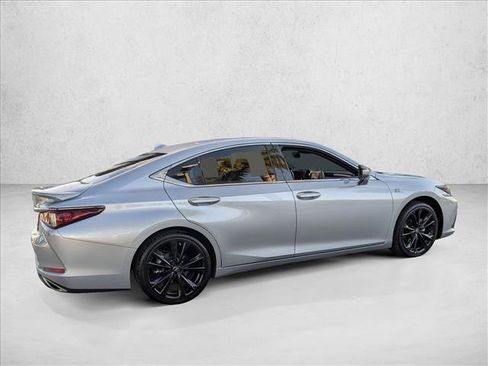 Used 2023 Lexus ES 350 F Sport image 4