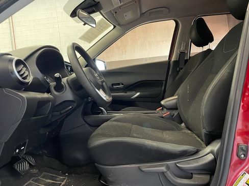 Certified 2023 Nissan Kicks SV FWD image 10