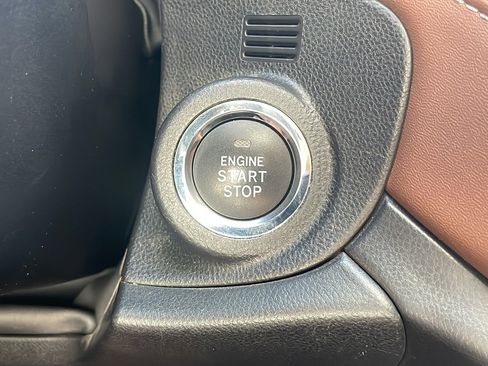 Used 2021 Subaru Outback Touring XT AWD/4WD image 17