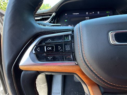 Used 2024 Jeep Grand Cherokee Summit AWD/4WD image 28