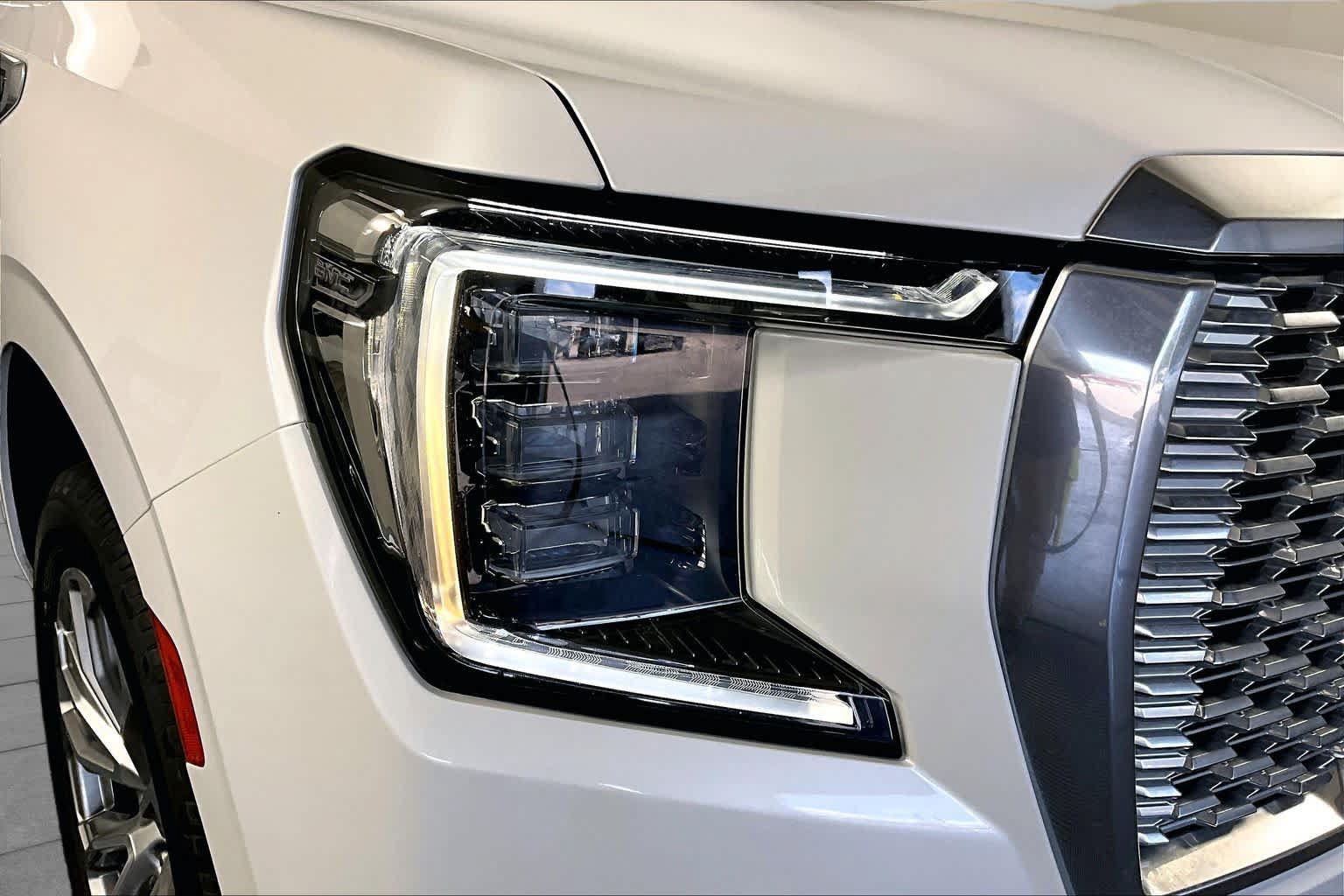 Used 2021 GMC Yukon Denali RWD image 26