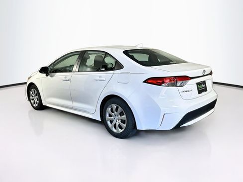 Used 2020 Toyota Corolla LE FWD image 5