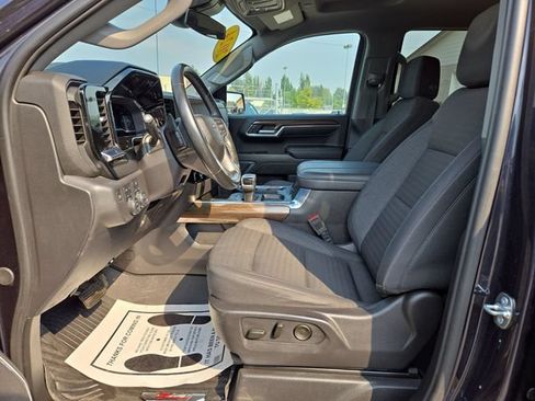 Used 2024 Chevrolet Silverado 1500 LT Trail Boss AWD/4WD image 2