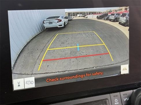 Used 2025 Toyota Grand Highlander AWD image 17