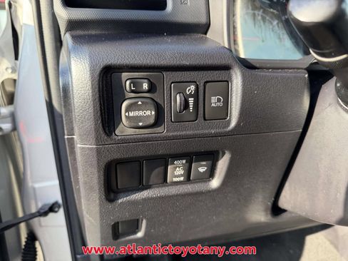 Used 2024 Toyota 4Runner SR5 AWD/4WD image 23