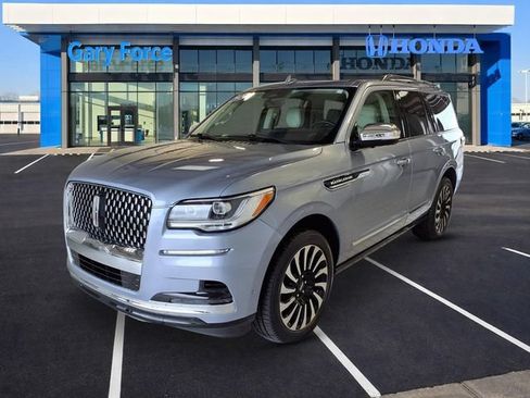 Used 2024 Lincoln Navigator Black Label AWD/4WD image 4