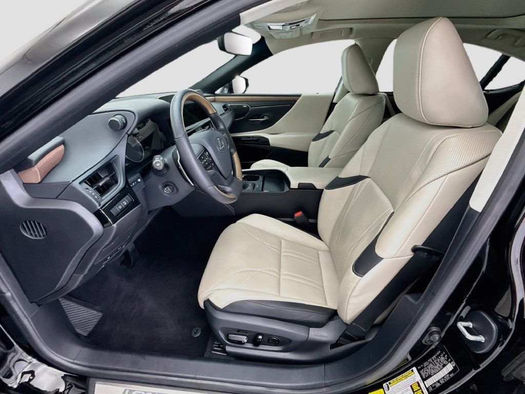 Used 2024 Lexus ES 350 Ultra Luxury w/ Accessory Package (Z2) FWD image 18