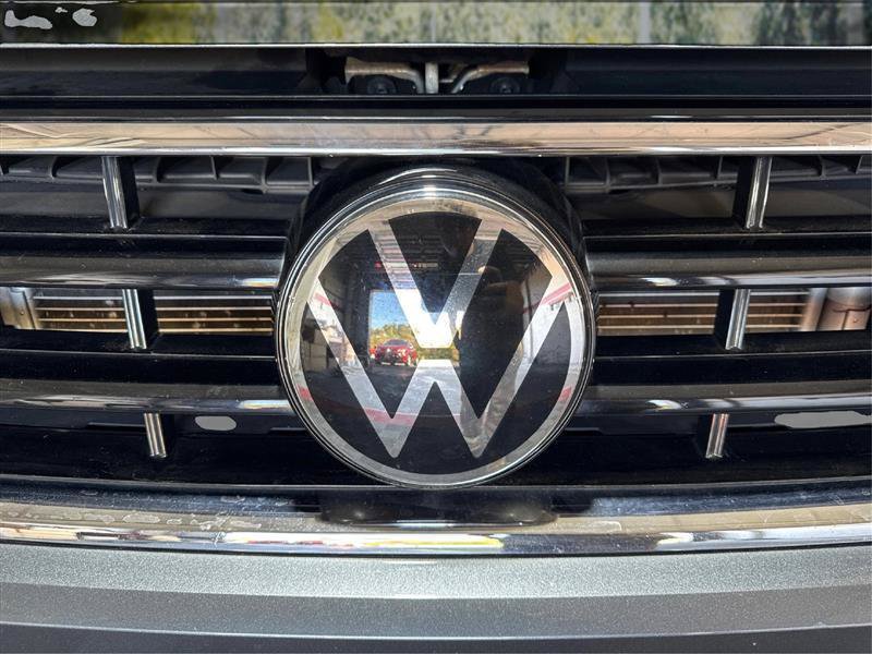 Used 2023 Volkswagen Tiguan SE R-Line FWD image 24