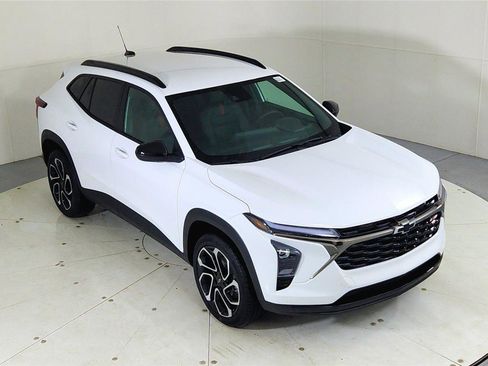 New 2026 Chevrolet Trax RS image 13