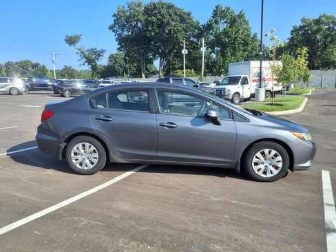Used 2012 Honda Civic LX image 2