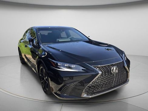 Used 2024 Lexus ES 300h F Sport FWD image 4