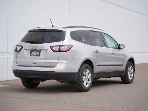 Used 2015 Chevrolet Traverse LS image 3