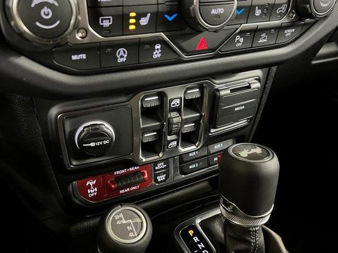 New 2026 Jeep Wrangler Unlimited Rubicon w/ Safety Group image 31