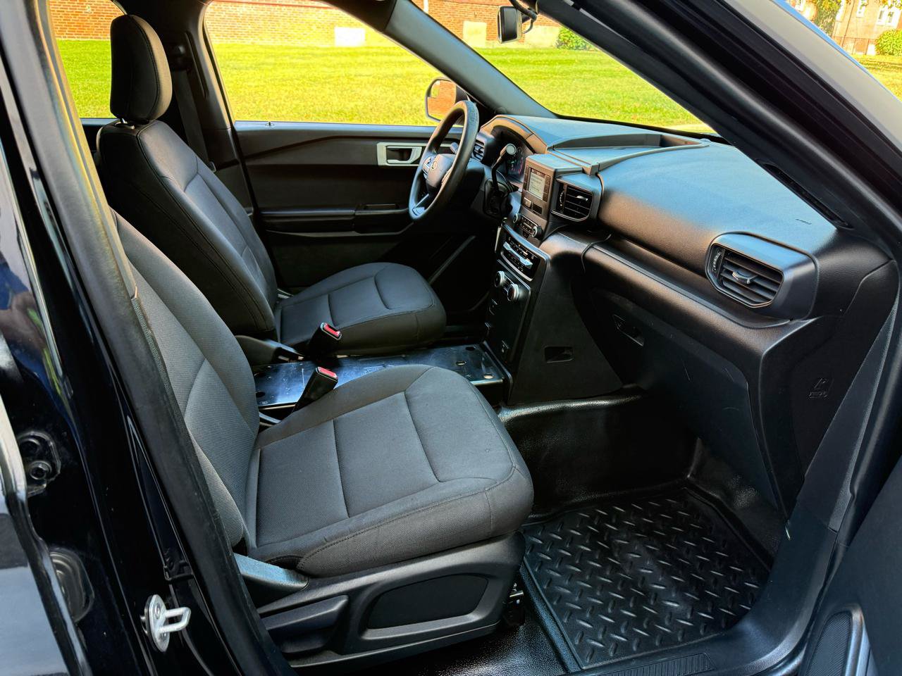 Used 2023 Ford Explorer 4WD Police Interceptor image 14