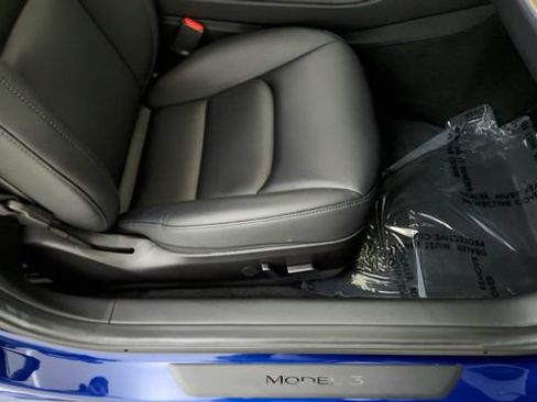 Used 2023 Tesla Model 3 Standard Range RWD image 33