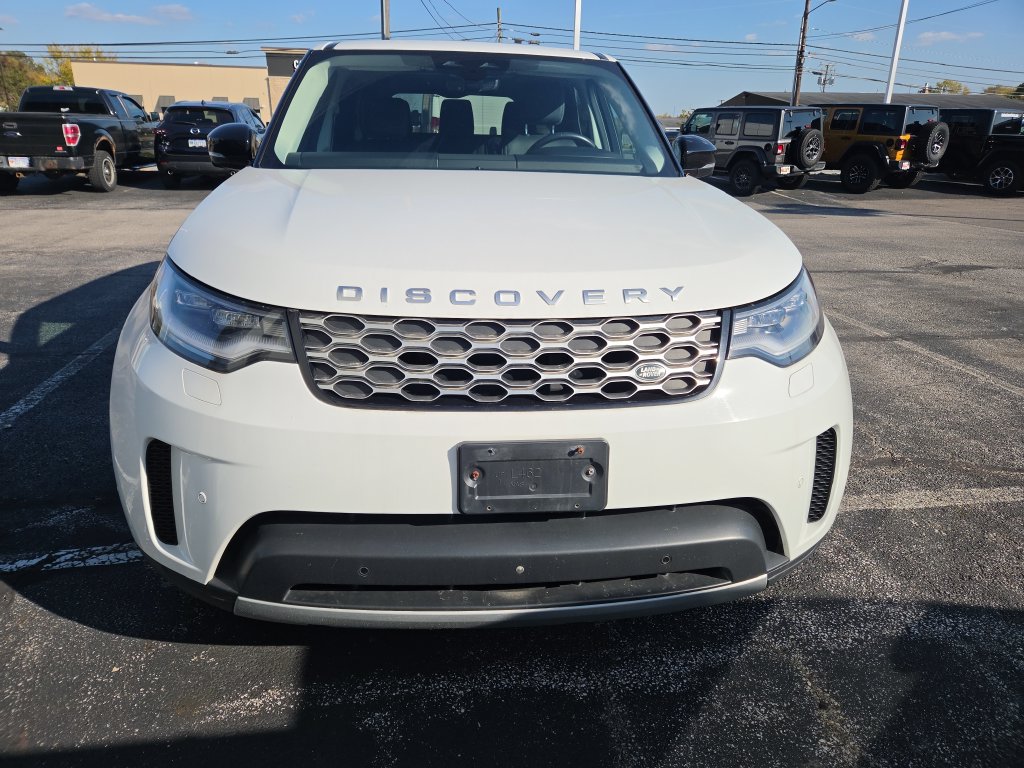 Used 2024 Land Rover Discovery S AWD/4WD image 2