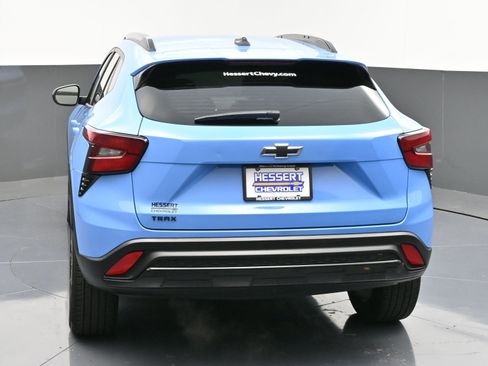 Certified 2024 Chevrolet Trax RS w/ Sunroof Package image 6