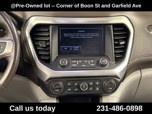 Used 2019 GMC Acadia SLT AWD/4WD image 19