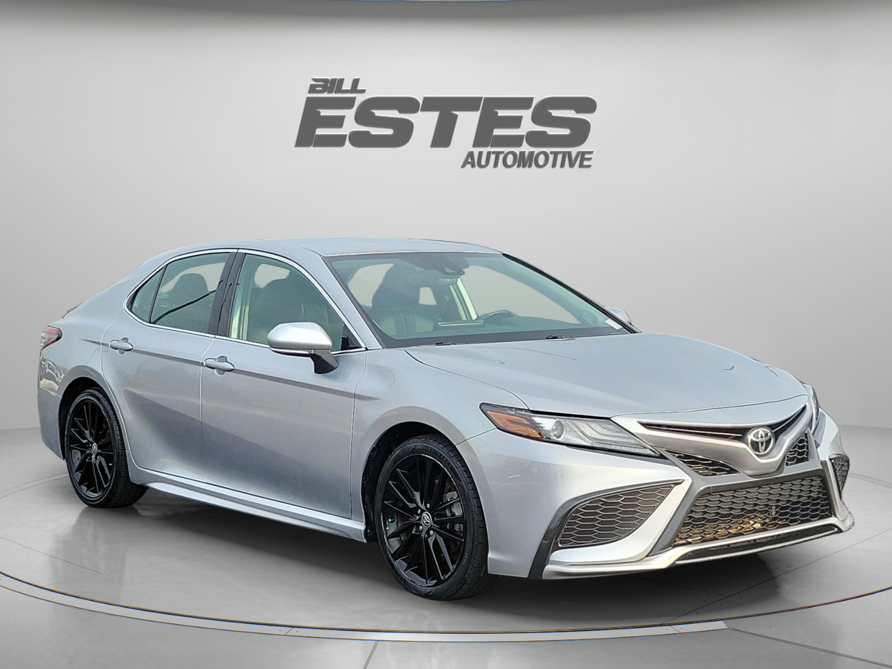 Used 2021 Toyota Camry XSE w/ Navigation Package FWD image 5