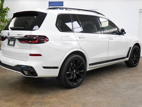 Used 2023 BMW X7 xDrive40i w/ Executive Package AWD/4WD image 19