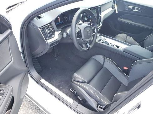 New 2024 Volvo S60 B5 Plus image 6