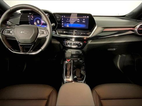 Used 2026 Chevrolet Trax RS w/ Sunroof Package FWD image 15