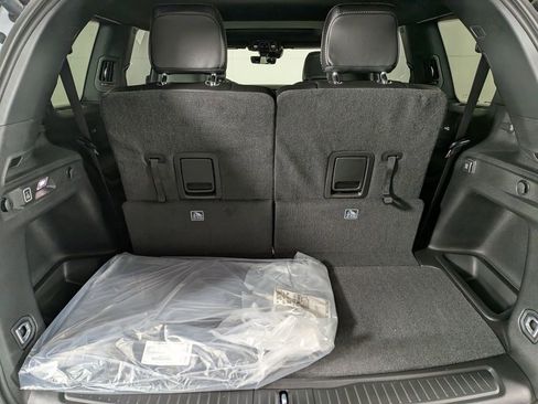 New 2025 Jeep Grand Cherokee L Altitude image 10