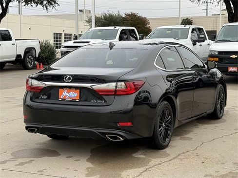 Used 2017 Lexus ES 350 image 4