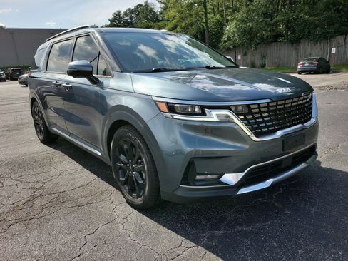 Used 2022 Kia Carnival SX Prestige image 28