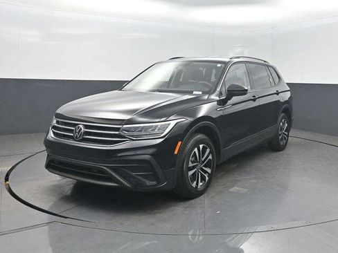 Used 2022 Volkswagen Tiguan S image 1