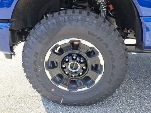 New 2026 Ford F250 Platinum w/ Tremor Off-Road Package image 6