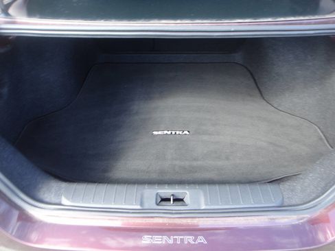 Used 2021 Nissan Sentra SV image 11