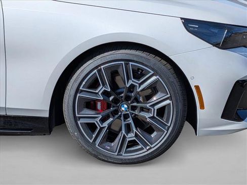 New 2026 BMW i5 M60 w/ Executive Package AWD/4WD image 10