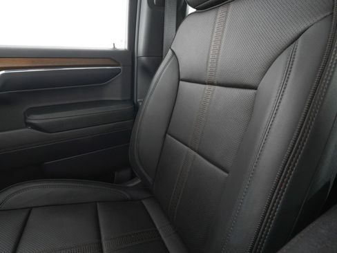 Used 2024 Chevrolet Silverado 1500 High Country w/ High Country Premium Package AWD/4WD image 29
