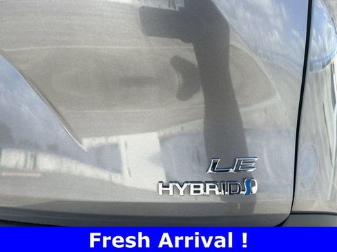Used 2024 Toyota Sienna LE image 12