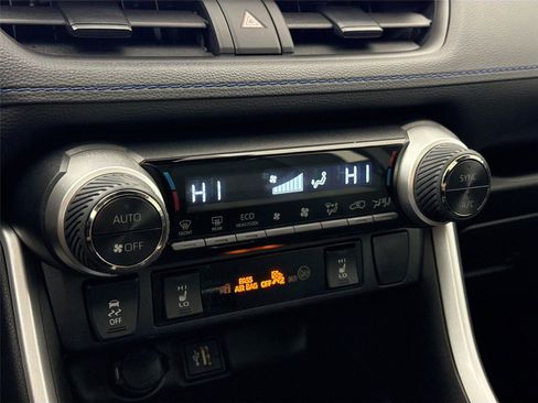 Certified 2023 Toyota RAV4 SE w/ Convenience Package image 35