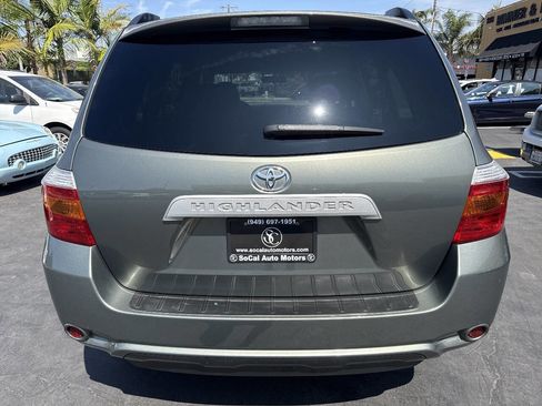 Used 2010 Toyota Highlander 2WD image 4
